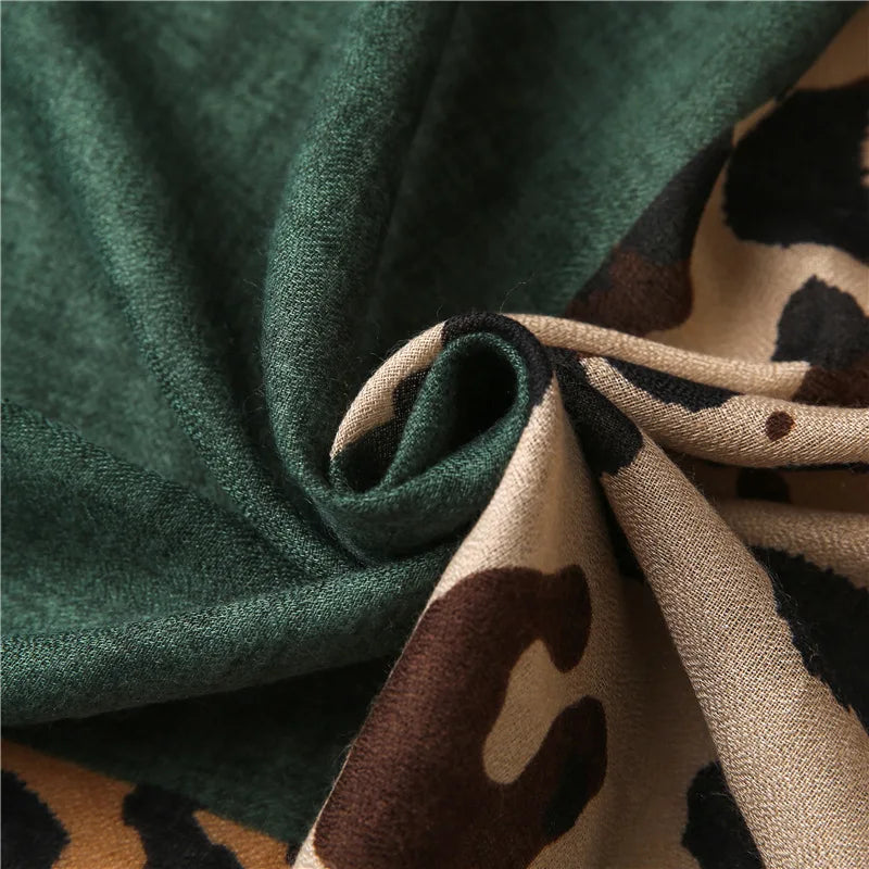 2022 Luxury Brand Fashion Lady Scarf 90Cm * 180Cm Leopard Printed Shaped Colorblock Ms. All-Match Silk Scarf Bib