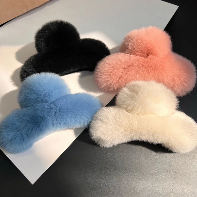 New Faux Fur Big Crab Hair Clips Rabbit Large Hairpins Head Temperament Clips New Cute Plush Hair Scratching Ponytail Hair Claws