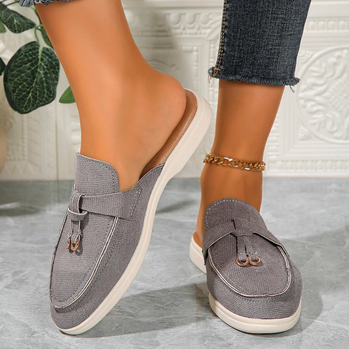 New Casual Flat Bottom Mules Lock Tassel Loafers Fashion Women Single Shoes Brand Metal Buckle Slipper Comfortable Slip on Shoes