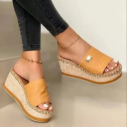 2022 Summer Wedges Slippers Platform High Heels Women Slipper Ladies Outside Shoes Basic Clog Wedge Slipper Flip Flop Sandals