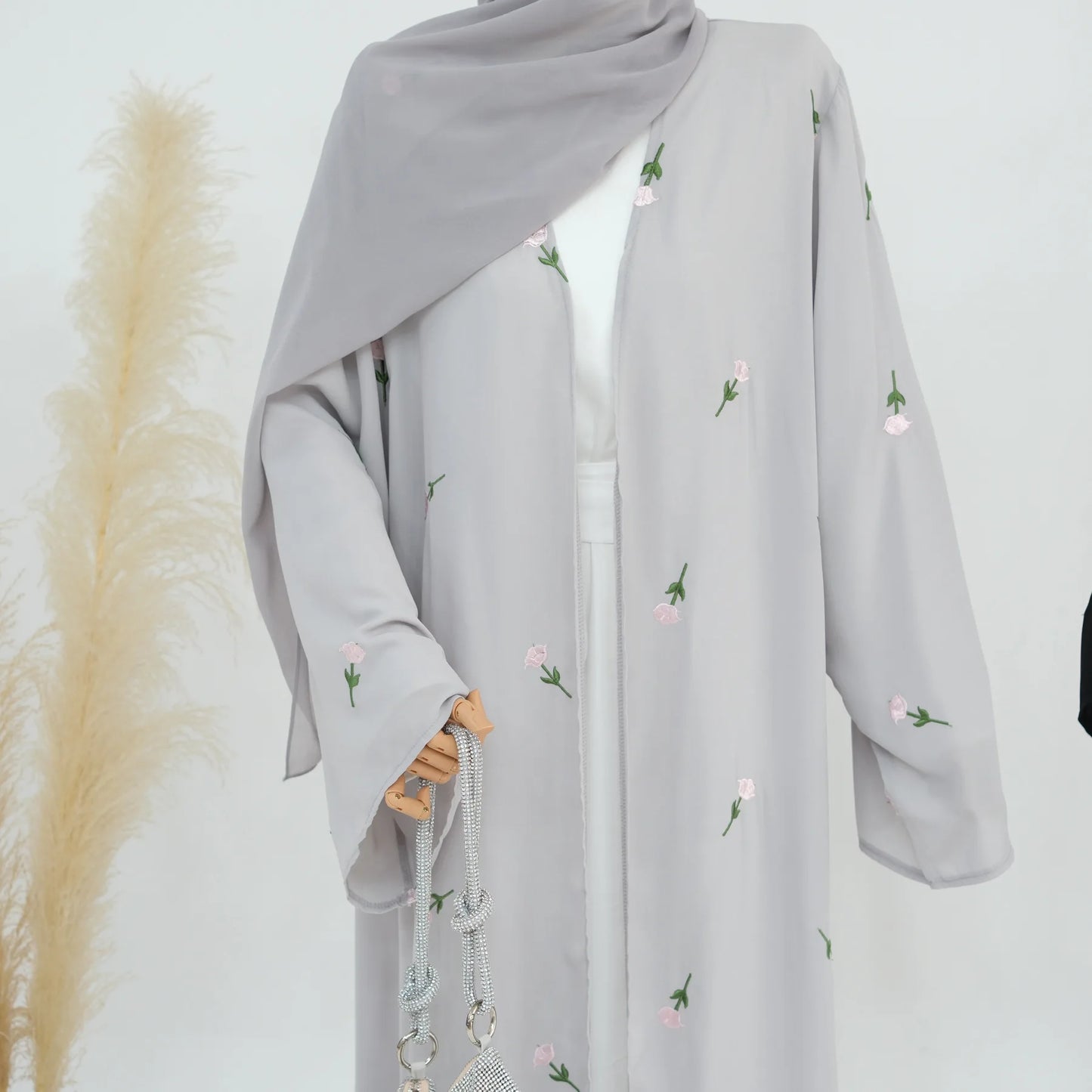 2024 Flower Embroidery Muslim Modest Cardigan for Women Eid Dubai Kimono Aabaya Dress Luxury Islam Saudi Turkey Plain Clothing